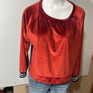 GIOIA VELVET TOP CROPPED LONG SLEEVES LACED BACK IN SIZE MEDIUM